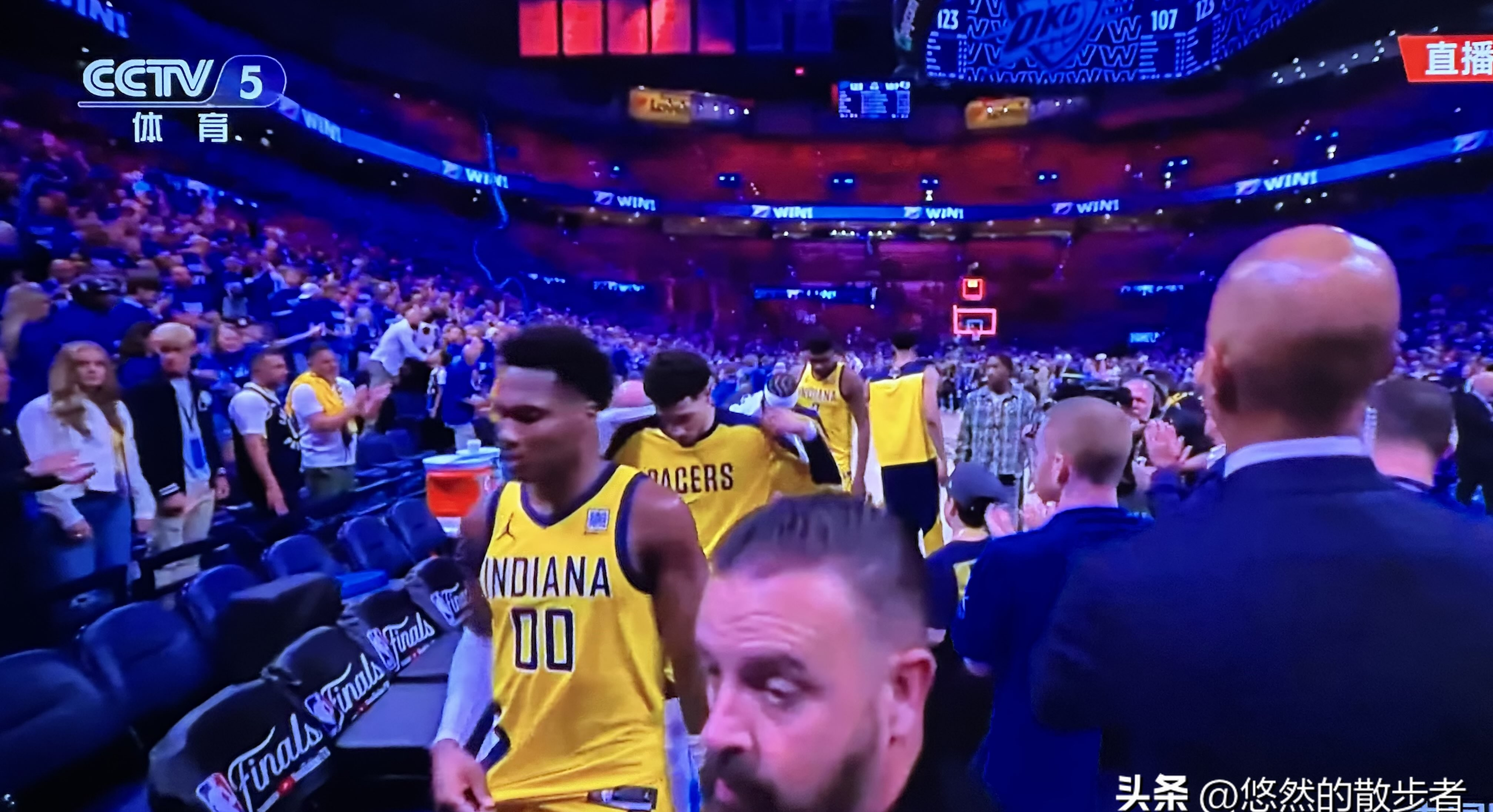 包含赛前NBA季后赛焦点战,布鲁克林篮网防线松动,球迷炸锅,年轻球员得到机会的词条 包含赛前NBA季后赛焦点战,布鲁克林篮网防线松动,球迷炸锅,年轻球员得到机会的词条