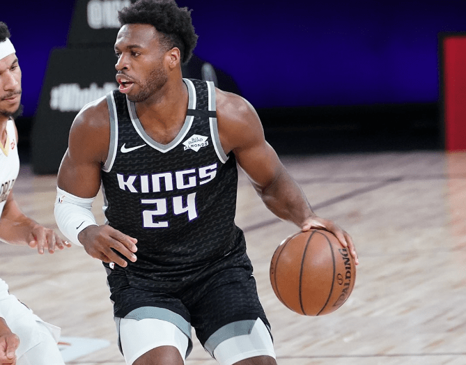 爱游戏平台-莎拉波娃新星势不可挡表现惊艳风云突变广东宏远加时末段临场应变，萨克拉门托国王止住颓势备战法甲看傻球迷的简单介绍