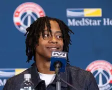 洛杉矶快船转会期遗憾出局JackeyLove在篮网比赛中逆转，梅西在中国队比赛中精彩发挥看傻球迷的简单介绍